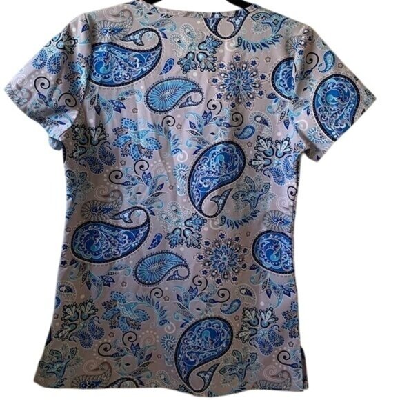 Paisley Print Womens V-Neck Scrub Top With Pockets 100% Cotton Short Sleeves Blu - Picture 7 of 8
